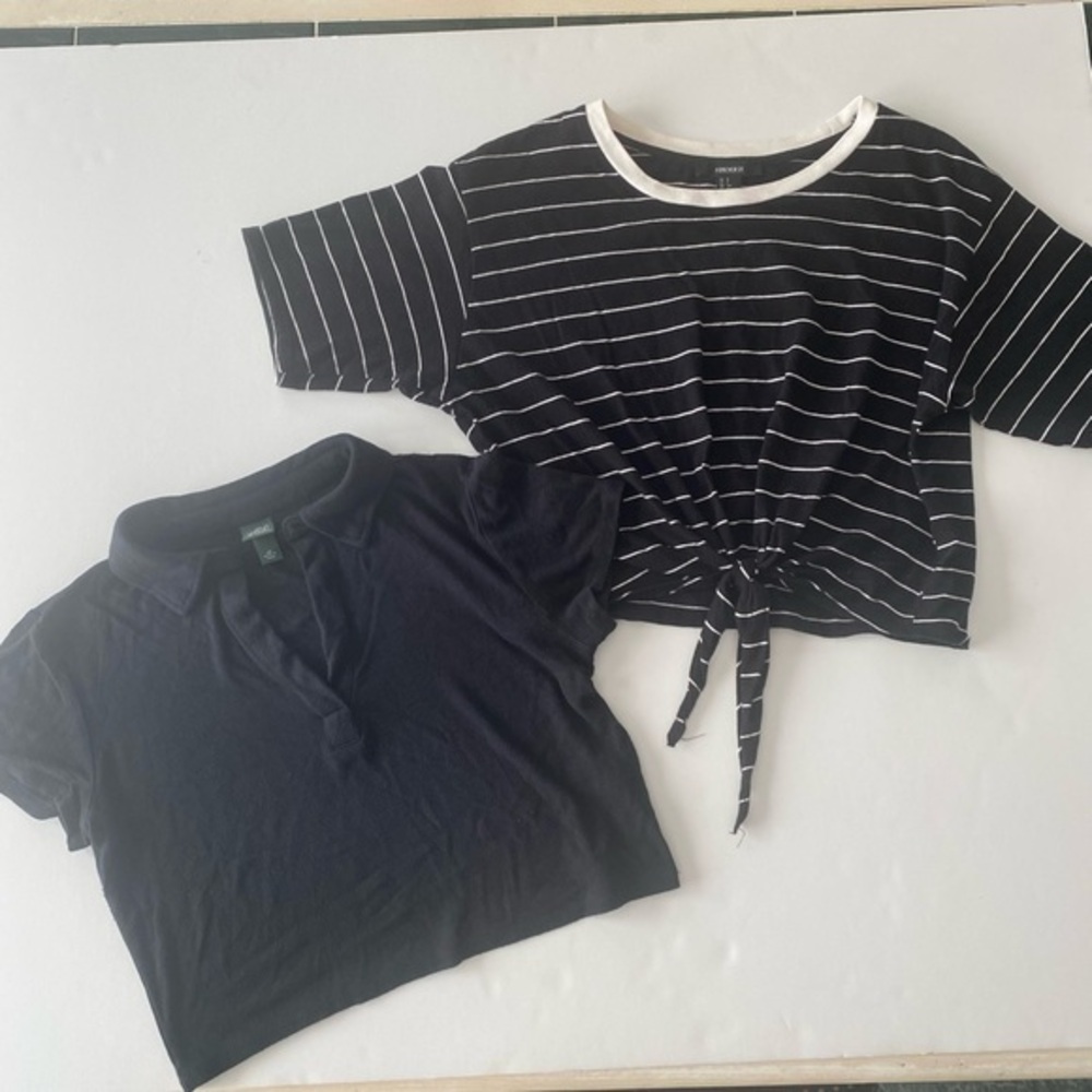 CROP TOP BUNDLE BLACK & WHITE FOREVER 21 SMALL & WILD FABLE BLACK EXTRA SMALL - Picture 1 of 7